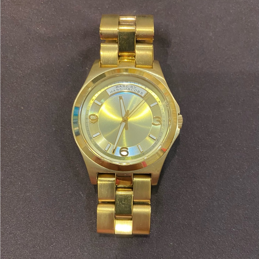 Marc Jacobs Gold Tone Women's Bracelet Watch